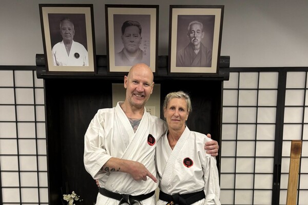 Wir haben zwei neue Schwarzgurte in unserem Dojo