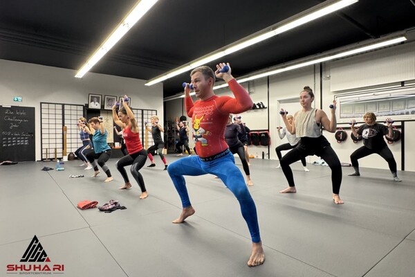 CHRISTMAS POWER BURN BOOTCAMP und PILATES