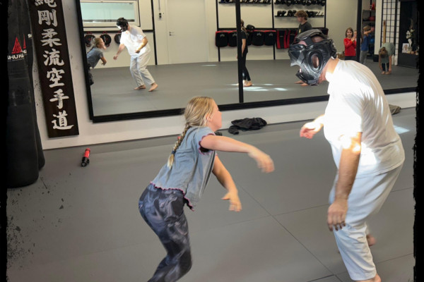 Erfolgreiches Selbstverteidigungs - Wochenende