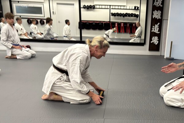 Wir haben zwei neue Schwarzgurte in unserem Dojo