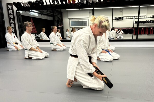 Wir haben zwei neue Schwarzgurte in unserem Dojo
