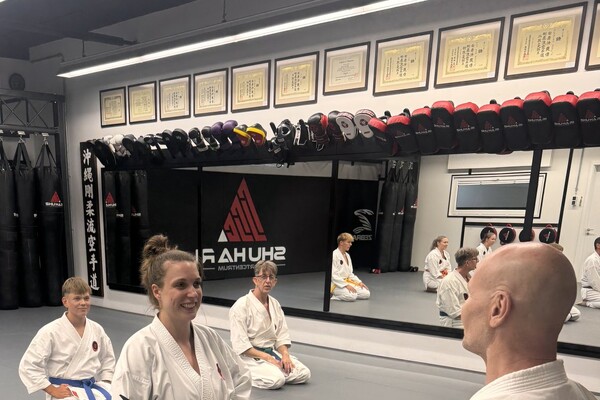 Wir haben zwei neue Schwarzgurte in unserem Dojo